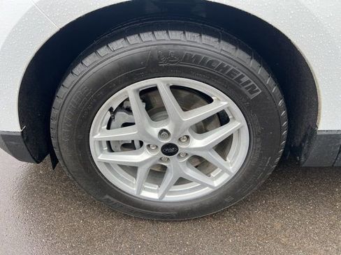 Used 2024 Ford Edge SEL w/ Convenience Package image 9