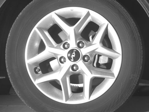 Used 2025 Kia Soul LX w/ LX Technology Package FWD image 16