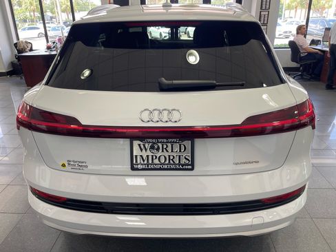 Used 2023 Audi e-tron Premium Plus w/ Premium Plus Package AWD/4WD image 4