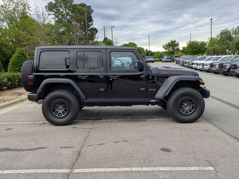 Used 2023 Jeep Wrangler Unlimited Rubicon w/ Xtreme 35 Tire Package AWD/4WD image 3