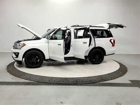 Used 2021 Ford Expedition XLT image 12