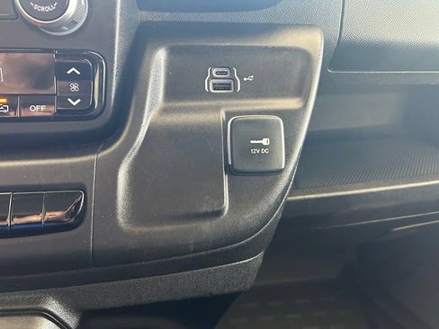Used 2025 RAM ProMaster 2500 w/ Convenience Group FWD image 44