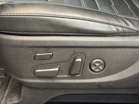 Used 2024 Kia Telluride SX Prestige image 11