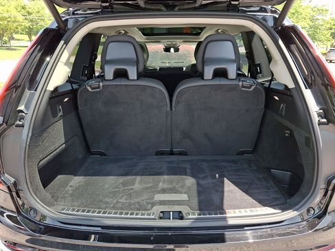 Certified 2025 Volvo XC90 B6 Plus AWD/4WD image 30