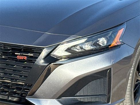 Certified 2023 Nissan Altima 2.5 SR image 5