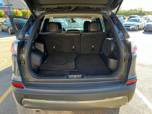 Used 2019 Jeep Cherokee Limited AWD/4WD image 30