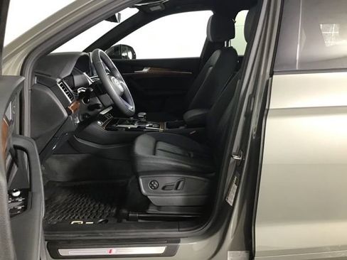 Certified 2023 Audi Q5 2.0T Premium Plus w/ Premium Plus Package image 9