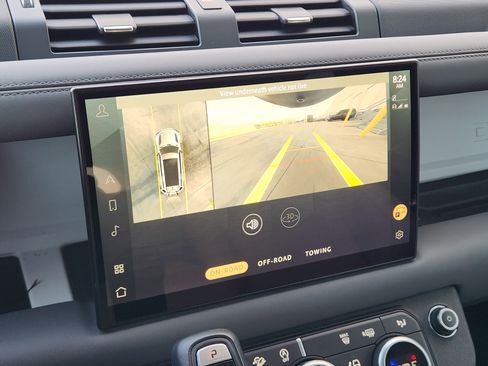 Used 2023 Land Rover Defender 130 First Edition image 17