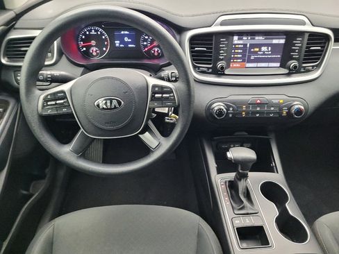 Used 2019 Kia Sorento LX image 22