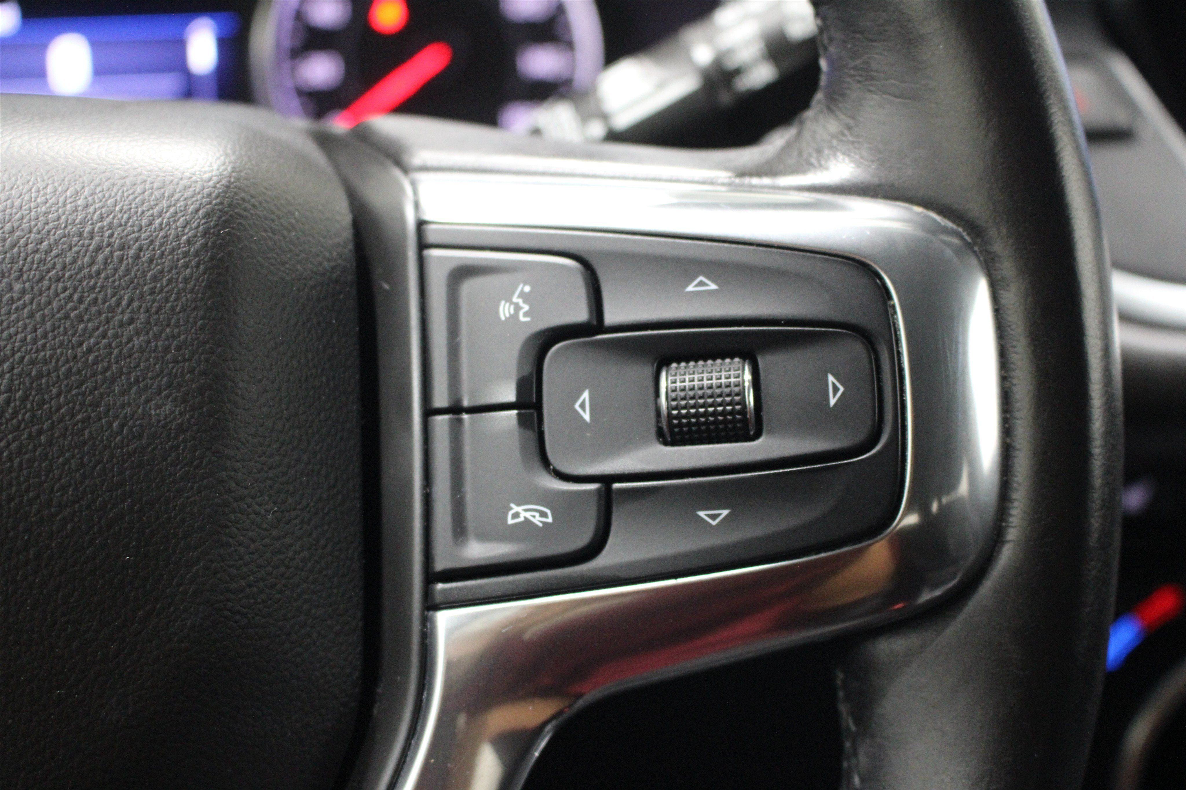 Used 2020 Chevrolet Blazer LT FWD image 13