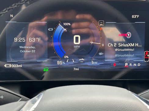 New 2026 Chevrolet Equinox EV LT image 23