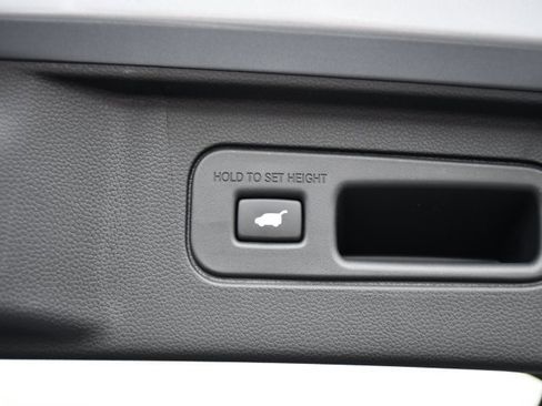 New 2025 Honda Pilot Touring image 33