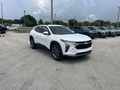 New 2025 Chevrolet Trax LT w/ Sunroof Package
