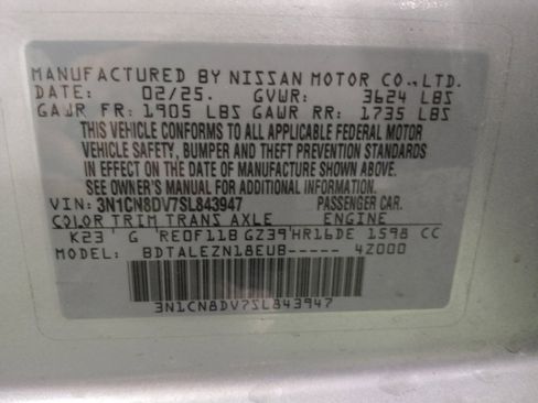 Used 2025 Nissan Versa S FWD image 33