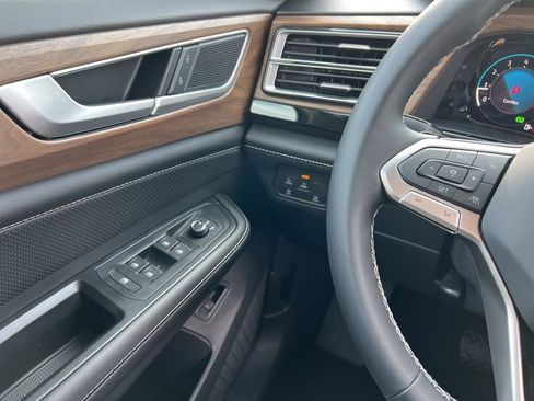 New 2026 Volkswagen Atlas SE AWD/4WD image 18