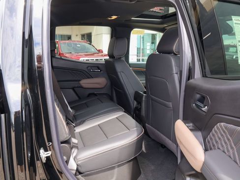 New 2026 GMC Canyon Denali w/ LPO, Black Badging Package AWD/4WD image 34