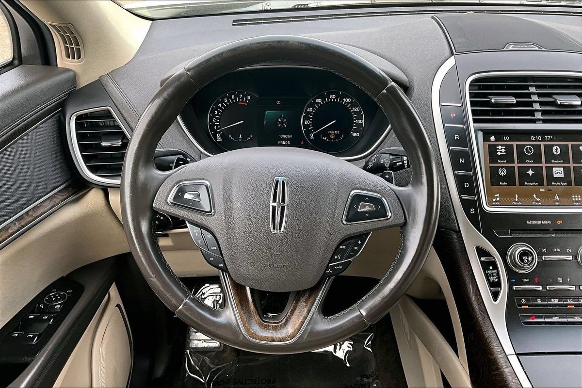 Used 2016 Lincoln MKX Select w/ Select Plus Package AWD/4WD image 19