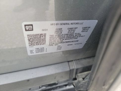 Used 2024 GMC Yukon SLT AWD/4WD image 11