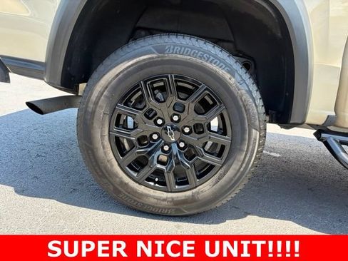Used 2023 Chevrolet Colorado Trail Boss AWD/4WD image 7