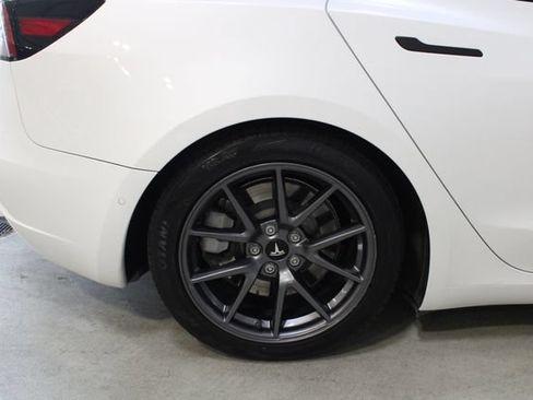 Used 2021 Tesla Model 3 Long Range AWD/4WD image 25