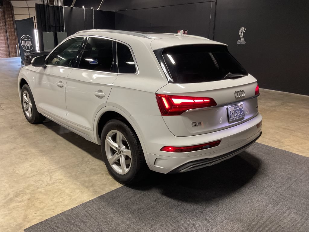 Used 2021 Audi Q5 2.0T Premium w/ Convenience Package AWD/4WD image 3