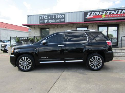 Used 2017 GMC Terrain Denali FWD image 2