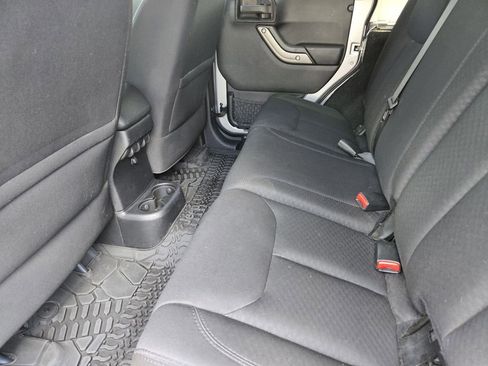 Used 2014 Jeep Wrangler Unlimited Sport w/ Quick Order Package 24S AWD/4WD image 20