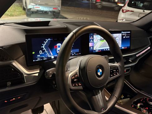 Used 2026 BMW X5 xDrive40i image 13
