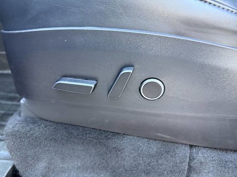 Used 2021 Tesla Model Y Long Range image 19