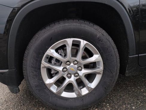 Used 2021 Chevrolet Traverse LT FWD image 55