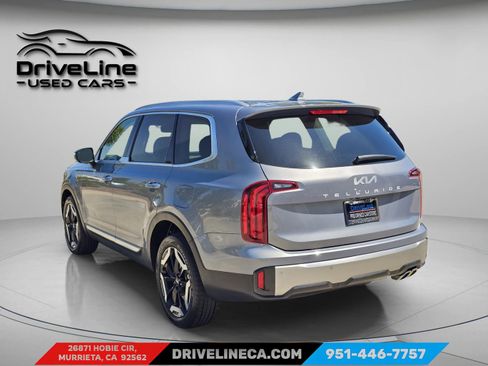 Used 2025 Kia Telluride S image 10