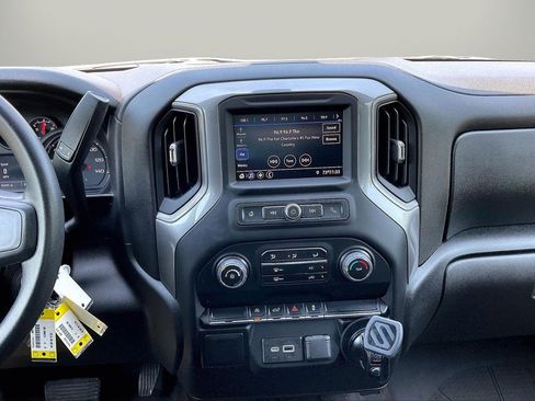 Used 2022 Chevrolet Silverado 1500 Custom AWD/4WD image 13