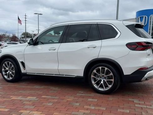 Used 2025 BMW X5 xDrive50e image 8