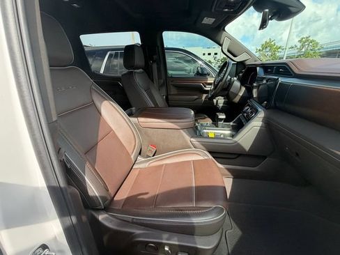 Used 2023 GMC Sierra 1500 Denali AWD/4WD image 13