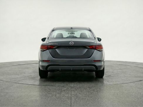 Used 2025 Nissan Sentra SV image 7