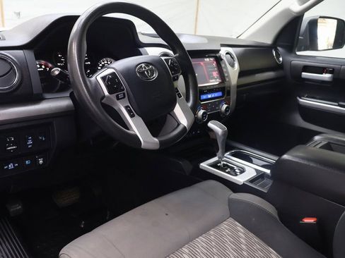 Used 2020 Toyota Tundra SR5 w/ TRD Off-Road Package image 17