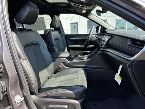 New 2026 Jeep Grand Cherokee L 4WD image 16