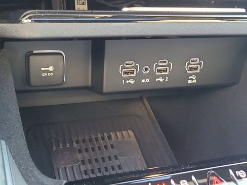 New 2026 Jeep Grand Wagoneer Limited AWD/4WD image 32