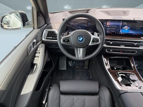 Used 2026 BMW X5 xDrive50e w/ M Sport Package AWD/4WD image 28