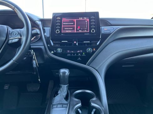 Used 2023 Toyota Camry SE image 25