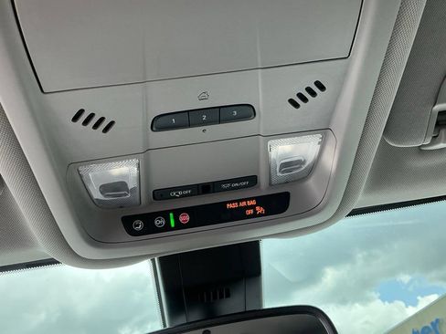 Used 2021 GMC Terrain SLT w/ Infotainment Package II FWD image 49