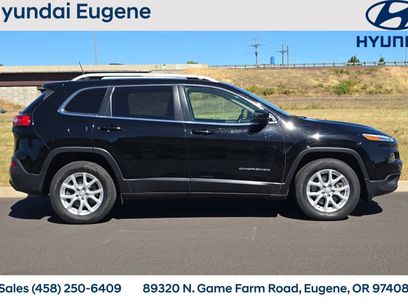 Used 2018 Jeep Cherokee Latitude w/ Cold Weather Group