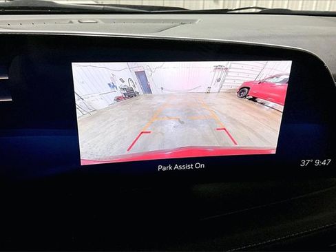 Used 2024 Cadillac XT4 Premium Luxury w/ LPO, Floor Liner Package image 24