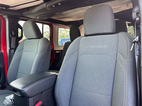 Certified 2024 Jeep Wrangler Unlimited Sahara AWD/4WD image 20