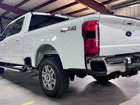 Used 2026 Ford F250 Lariat AWD/4WD image 6