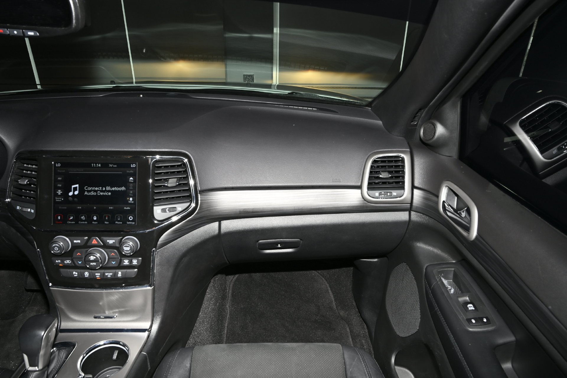 Used 2022 Jeep Grand Cherokee Laredo X AWD/4WD image 18
