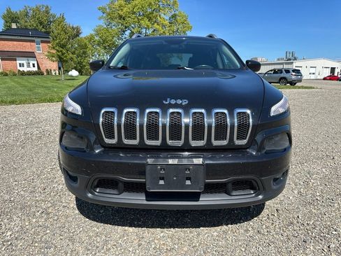 Used 2014 Jeep Cherokee Latitude w/ Comfort/Convenience Group AWD/4WD image 2