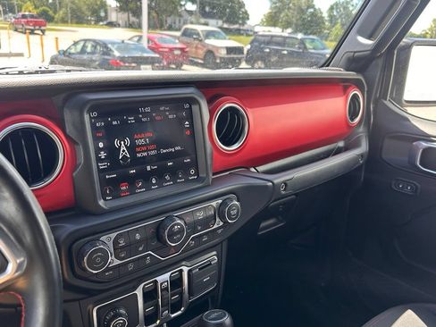 Used 2022 Jeep Gladiator Rubicon w/ LED Lighting Group AWD/4WD image 25
