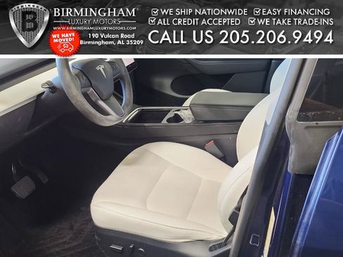 Used 2023 Tesla Model Y Long Range AWD/4WD image 2
