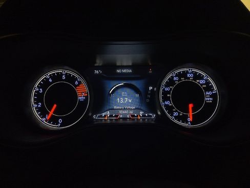 Used 2019 Jeep Cherokee Limited FWD image 23